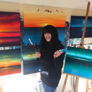 go to the member gallery for Julia Everett